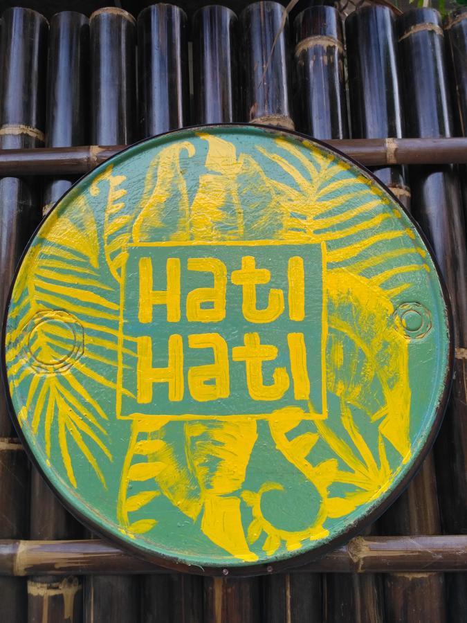 Хостел Hati Hati Джокьякарта Экстерьер фото